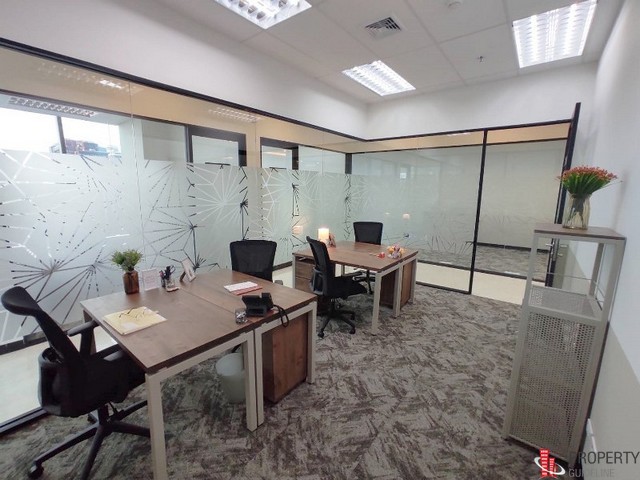 Service Office ใกล้ MRTเพชรบุรี180เมตร ทำงานได้เลย