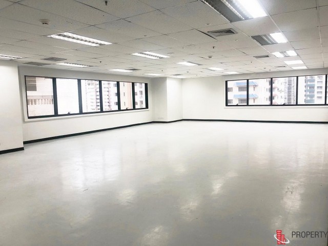 ออฟฟิศ ย่าน CBD บนถนนอโศกมนตรี เดินทางสะดวก